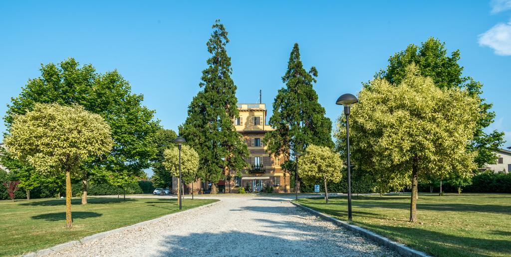 Hotel Villa Liberty Pontecurone Exterior photo