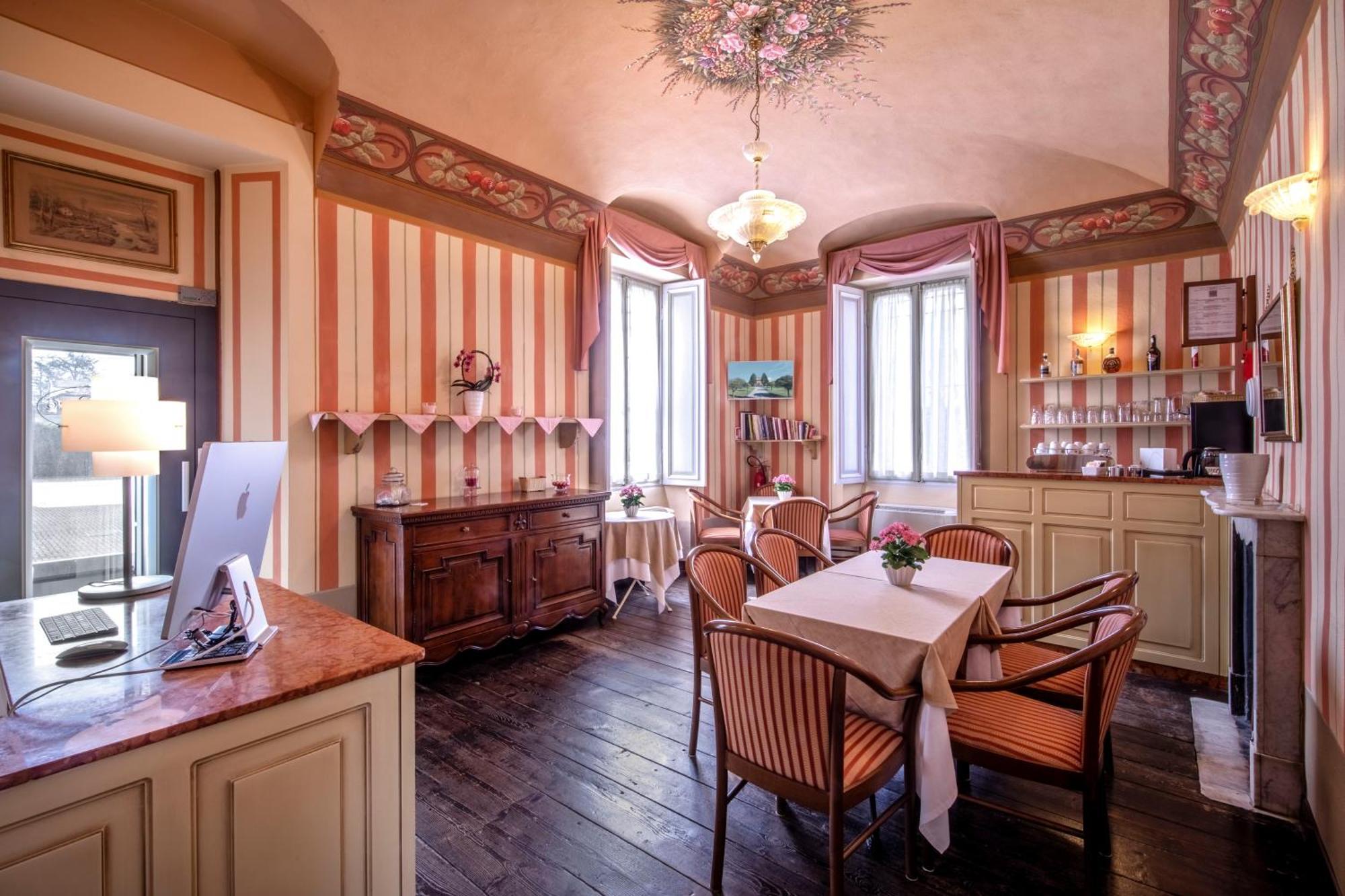 Hotel Villa Liberty Pontecurone Exterior photo