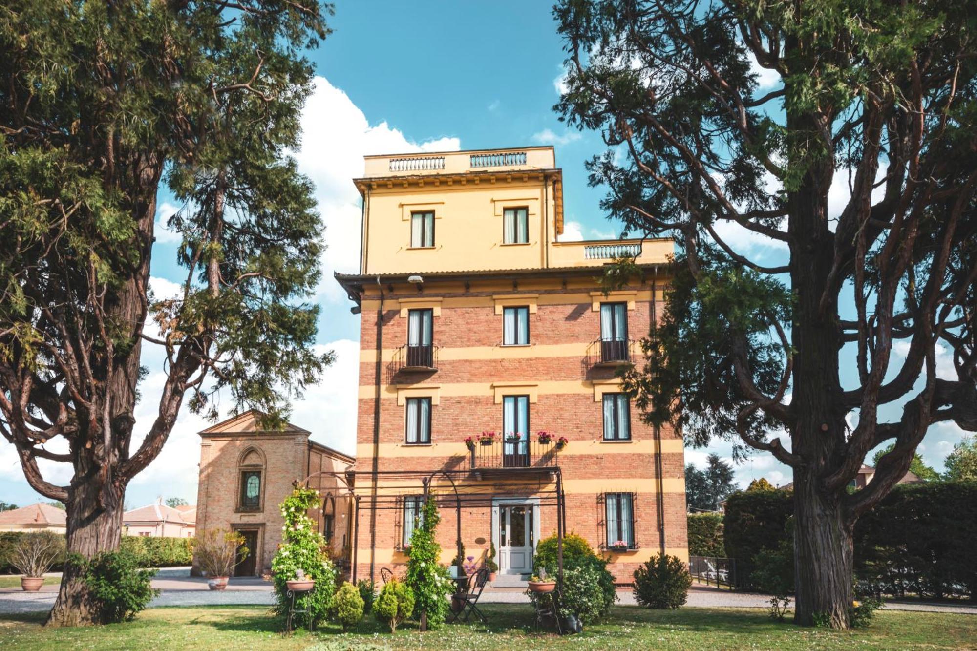 Hotel Villa Liberty Pontecurone Exterior photo